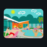 Retro Gay Pool Party Flexible Magnet<br><div class="desc">Ce Retro Gay Pool Party Flexible Magnet propose quatre beefcakes à l'ancienne, gais, qui battent la chaleur de Palm Springs en se prélassant autour de l'eau bleu turquoise de leur piscine en forme de boomerang atomique. L'architecture moderne du milieu du siècle sur la fabuleuse maison en pierre orange est clairement...</div>