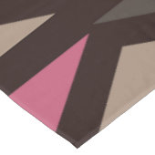 Retro Geometrische Art Driehoeken Zwart Rood Bruin Tafelkleed (Gekanteld)