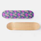 Retro Girly Roze Bloemen Patroon Skateboard (Horizontaal)