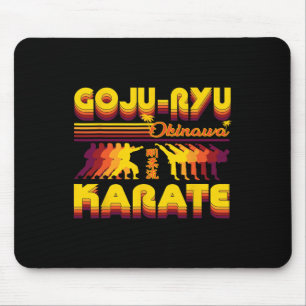 Retro Goju-ryu Karate Design Zomer Outfit voor KAR Muismat