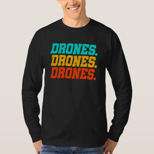 Retro Graphic Drone Flying Quadcopter Pilot RC Dro T-shirt (Voorkant)