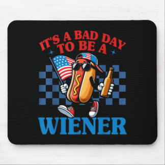 Retro Grappig een Slecht Dag om een Wiener Hotdog  Muismat