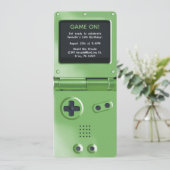 Retro Green Handheld Gaming Birthday Invitation (Debout devant)