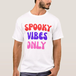 Retro Griezelige Sfeer Alleen Halloween Typografie T-shirt