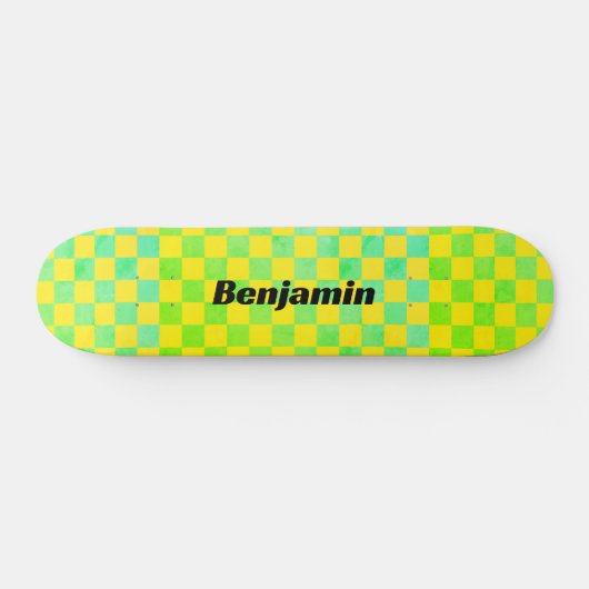 Retro Groene en Gele Checkerboard School Skateboard (Horizontaal)