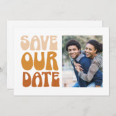 Retro Groovy 70s Terracotta Brown Photo Wedding Save The Date (Voorkant / Achterkant)