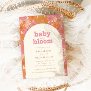 Retro Groovy Bloemenboog Baby in Bloom   Kaart