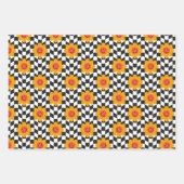 Retro Groovy Daisy Flower Aesthetic Checkered Inpakpapier Vel (Voorkant)