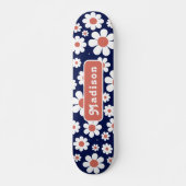 Retro Groovy Daisy Pattern Name Blue Skateboard (Voorkant)
