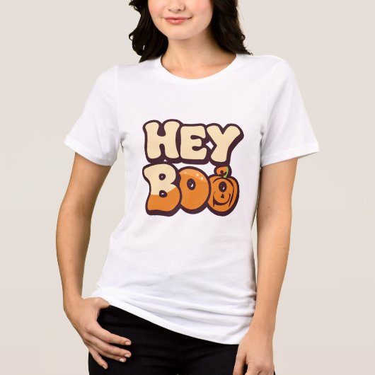 Retro Groovy Halloween Women’s T-Shirt | “Hey Boo” (Voorkant)