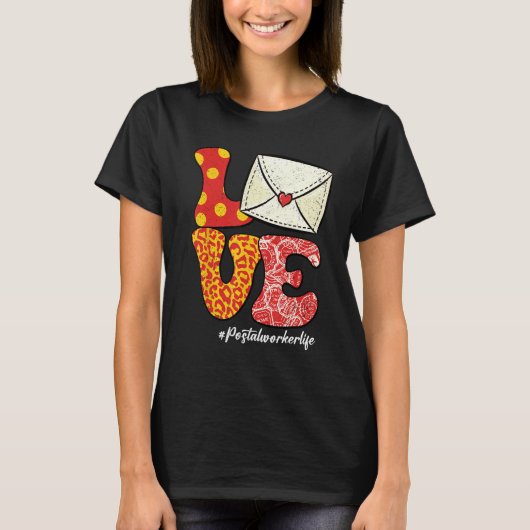 Retro Groovy LOVE Letter Envelope Leopard Postal W T-shirt (Voorkant)