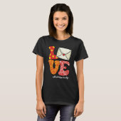 Retro Groovy LOVE Letter Envelope Leopard Postal W T-shirt (Voorkant volledig)