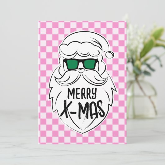 Retro Groovy Pink Checkered Santa Claus Christmas Feestdagenkaart (Staand voorkant)