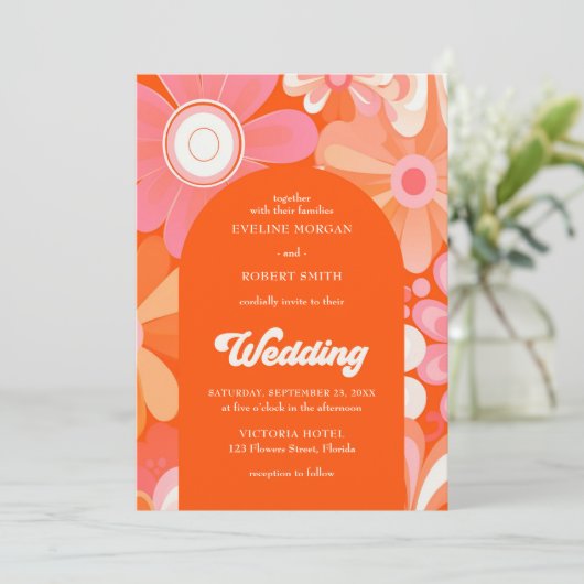 Retro groovy sinaasappel geel en roze bloemen kaart (Staand voorkant)