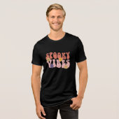 Retro Groovy Spooky Vibes Halloween Tri-Blend Shirt (Voorkant volledig)