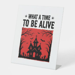Retro Halloween Spukhuis Wat Een Tijd T-shirt Reclamebord Met Voetstuk