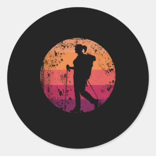 Retro hike wandelaar meisje vrouw ronde sticker