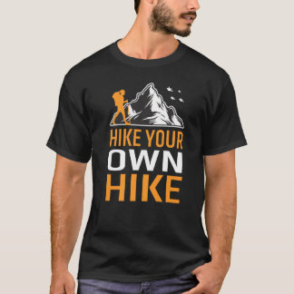 Retro Hiker op Rock Retro Sunset Mountain T-shirt