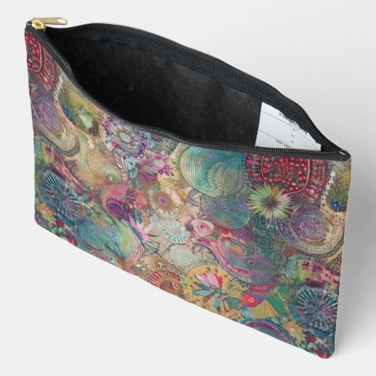 Retro Hippie: Fantasie Zippered Pouch Etui (Open)