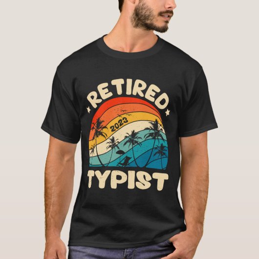 Retro Ingepensioneerd Typisch  pensionering werkt T-shirt (Voorkant)