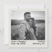 Retro Instant Camera B&W Foto QR Code Save The Date (Voorkant)