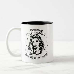 Retro jaren 1950 Glam Girl Funny Sarcastic Quote Tweekleurige Koffiemok