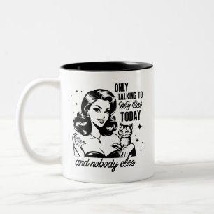 Retro jaren 1950 Glam Girl Funny Sarcastic Quote Tweekleurige Koffiemok