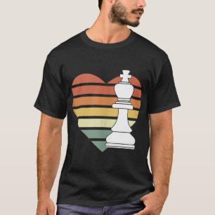 Retro King Chess Piece Heart Game Player Grand 70s T-shirt