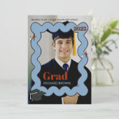 Retro Lichtblauwe kronkelende golvende afstuderen  Aankondiging (Staand voorkant)