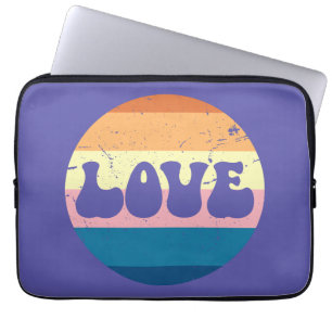Retro Liefde Typografie Op Sunset Stripes Laptop Sleeve