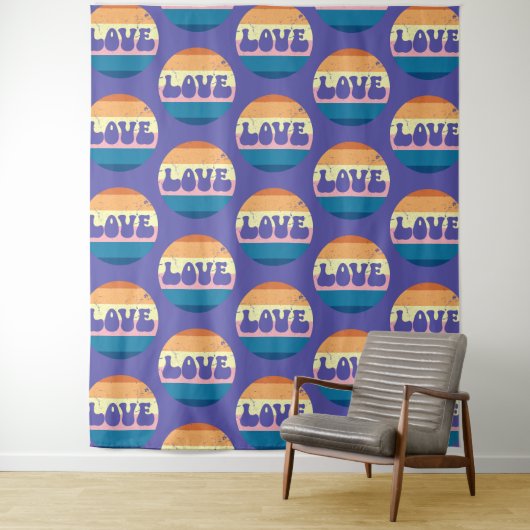 Retro Liefde Typografie Op Sunset Stripes Wandkleed (In situ)