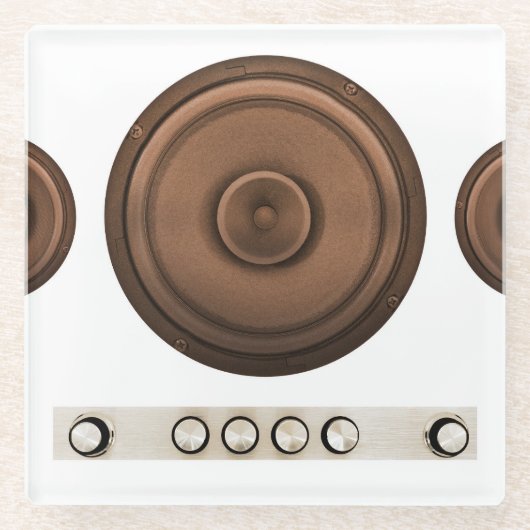 Retro luidsprekers: bruin, geïsoleerd wit. glazen onderzetter (Voorkant)