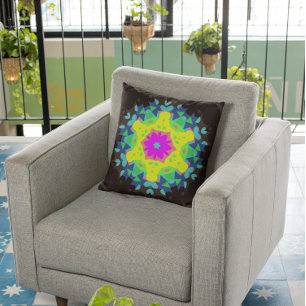 Retro Mandala Bloedroze Roze Geel en Blauw Kussen