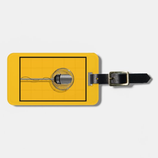 Retro Microphone on Bold Yellow Bagagelabel (Voorkant horizontaal)