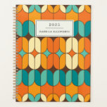 Retro Mid Century Mod Orange Personnalisé 2025<br><div class="desc">Entrez dans le style grâce à ce planificateur personnalisé Motif moderne rétro du milieu du siècle, au design orange et bleu audacieux ! Inspiré par l'esthétique classique du milieu du siècle, ce planificateur combine des formes géométriques épurées et des teintes vibrantes pour un look intemporel et tendance. Parfait pour un...</div>
