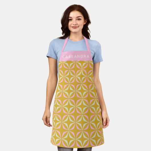 Retro Mid Mod Pattern Roze Geel Gepersonaliseerd Schort (Gedragen)