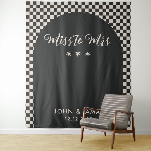 Retro Miss voor Mrs. Vrijgezellenfeest Black Mod M Wandkleed (In situ)