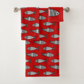 Retro Modern Fish, Deep Red en Grey / Grey Bad Handdoek (Insitu)