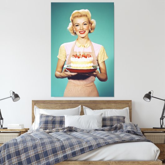 Retro moeder met een feestelijke taart canvas afdruk (Insitu (Slaapkamer))