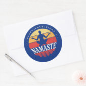 Retro Namaste, yoga pose Ronde Sticker (Envelop)