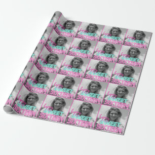 Retro Neon Bord met Zwart-Wit Foto Sweet 16 Cadeaupapier