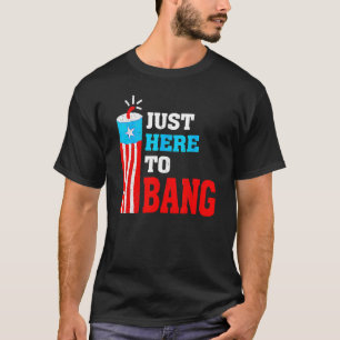 Retro net hier om te knallen vuurwerk USA vlag 4th T-shirt