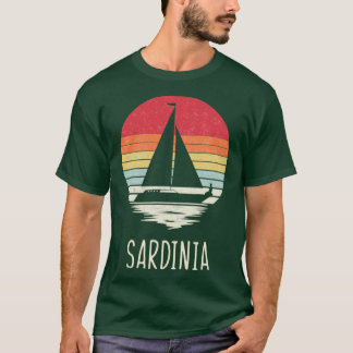 Retro noodlijdende zeilboot Sardinië T-shirt