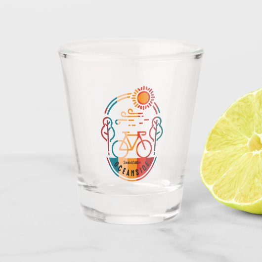 Retro Oceanside fietspad Shot Glas (Voorkant)