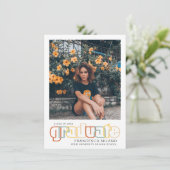 Retro | Orange Graduate Photo Faire-part (Debout devant)