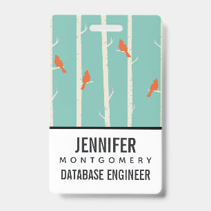 Retro Oranje vogels op afbeelding van vogelbomen Badge