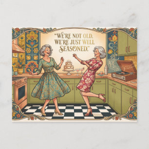 Retro Oudere Vrouwen Dansen in een Keuken Verjaard Briefkaart