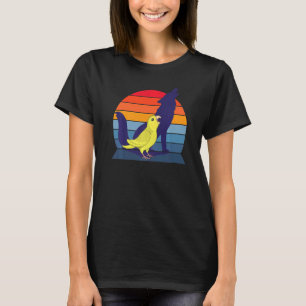 Retro Parrot I Howling Wolf I Screaming Yellow Par T-shirt