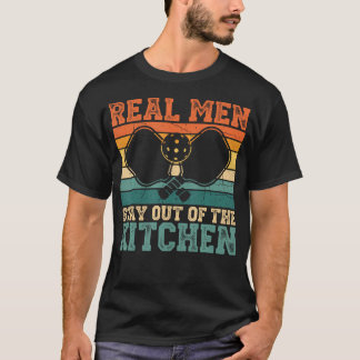 Retro Pickleball Speler Echte Mannen Blijven Uit D T-shirt