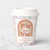 Retro Rainbow FIVE is a Vibe Groovy 5th Birthday Papieren Bekers (Achterkant)